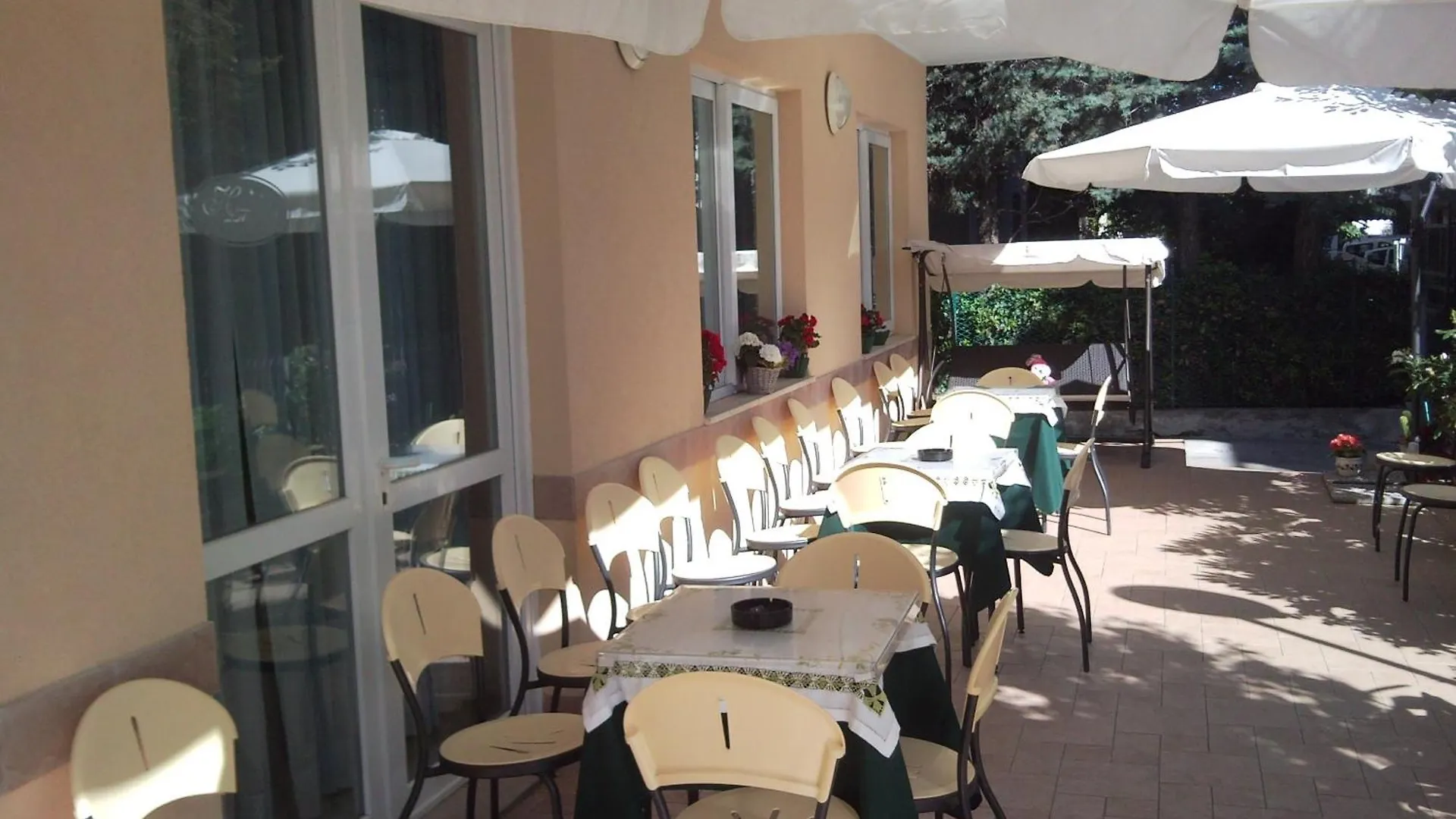 Hotel Trinidad Rimini 3*,  Italia