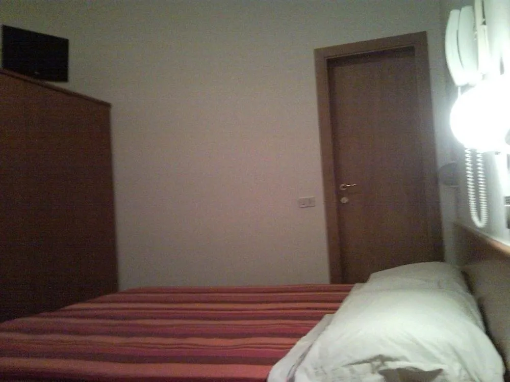 Hotel Trinidad Rimini 3*,  Italia